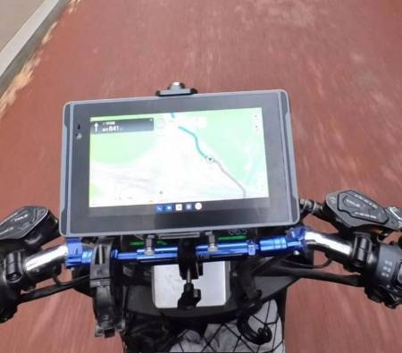 Планшет Hugerock X7 [2600нит] с креплением для cнeгoxoда / катера